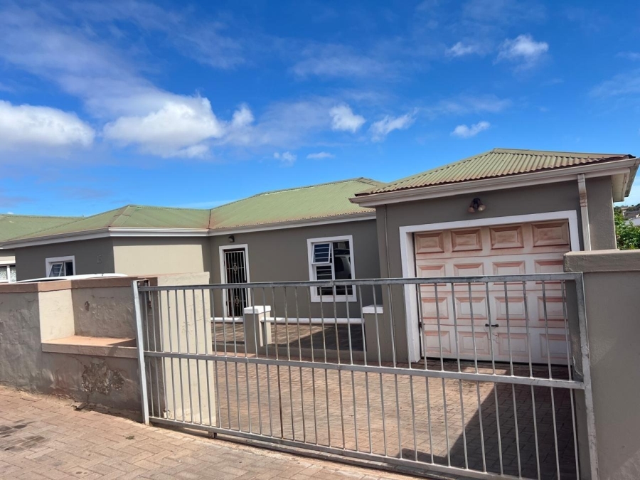 3 Bedroom Property for Sale in Vredenburg Western Cape